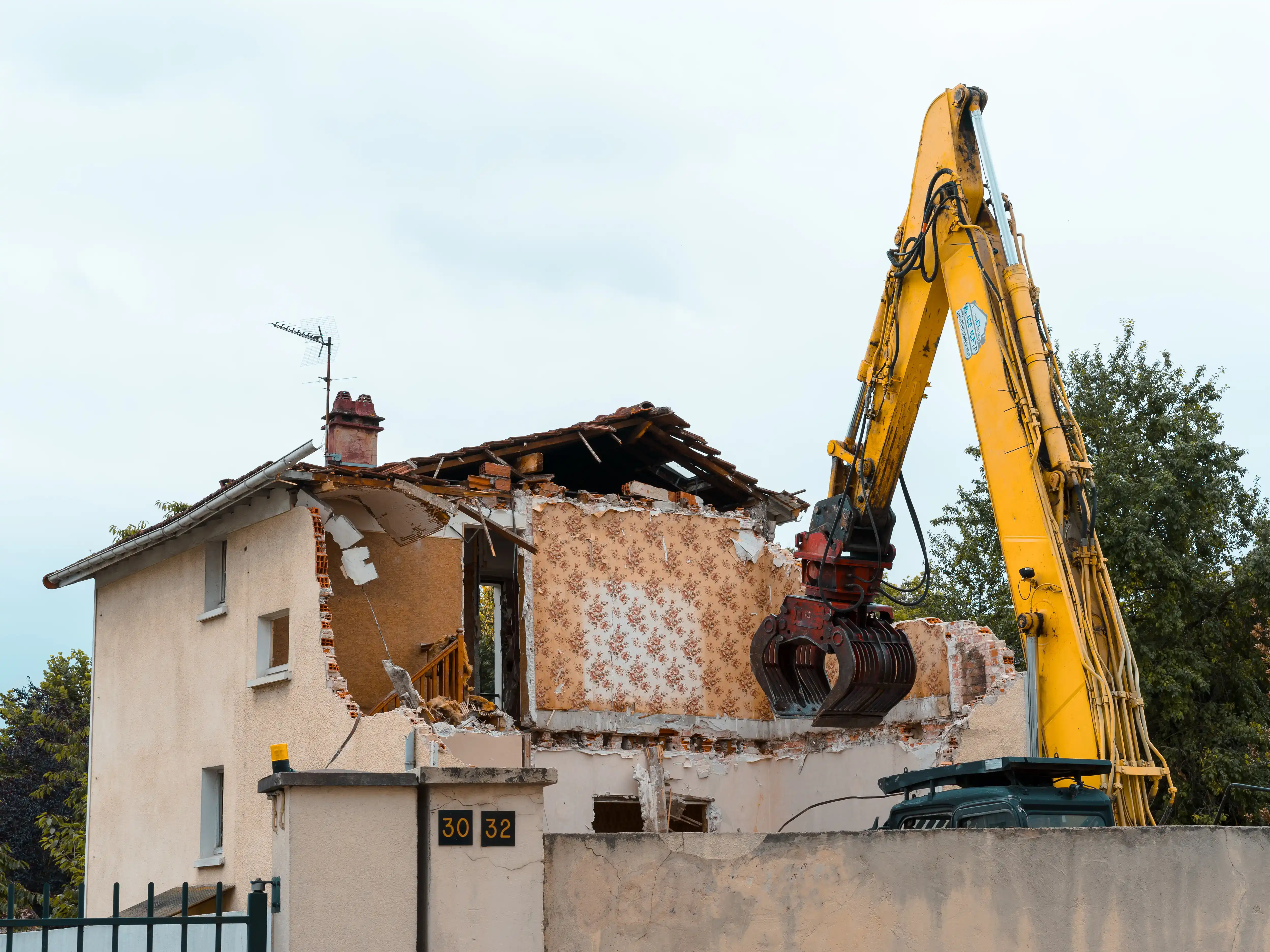demolizione e ricostruzione bologna